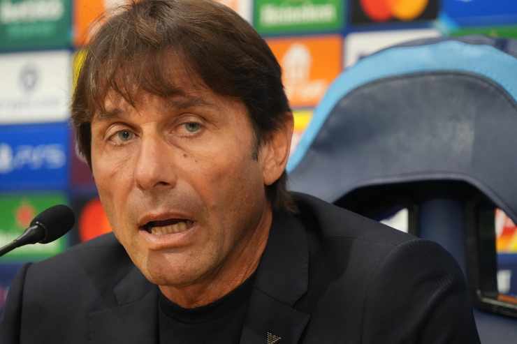 Antonio Conte in conferenza stampa