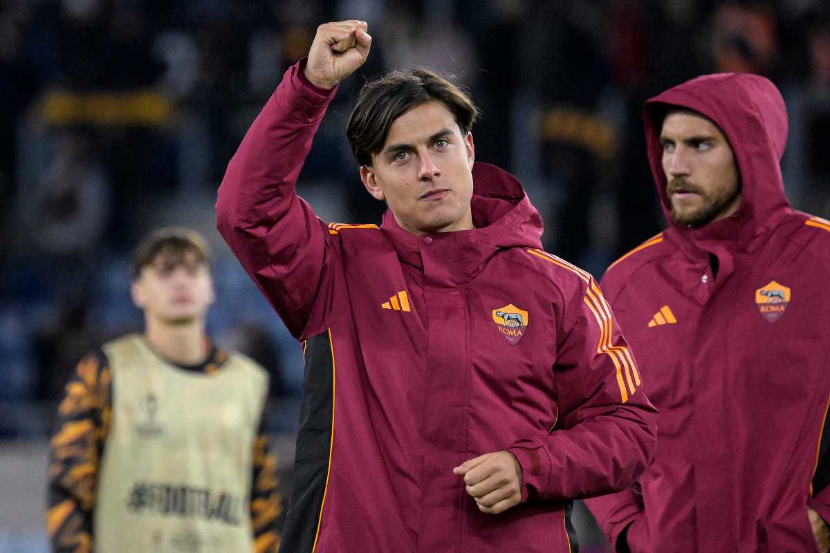Paulo Dybala esulta per la vittoria della Roma