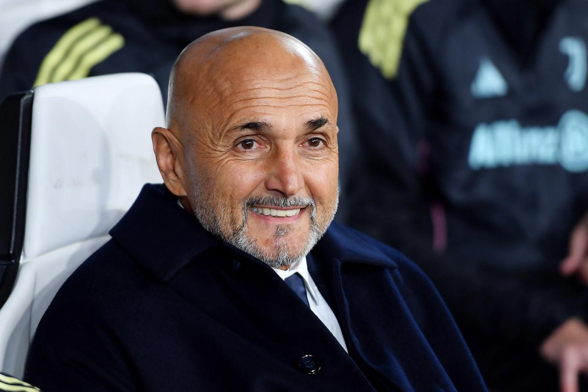 Il sorriso di Luciano Spalletti sulla panchina della Juve