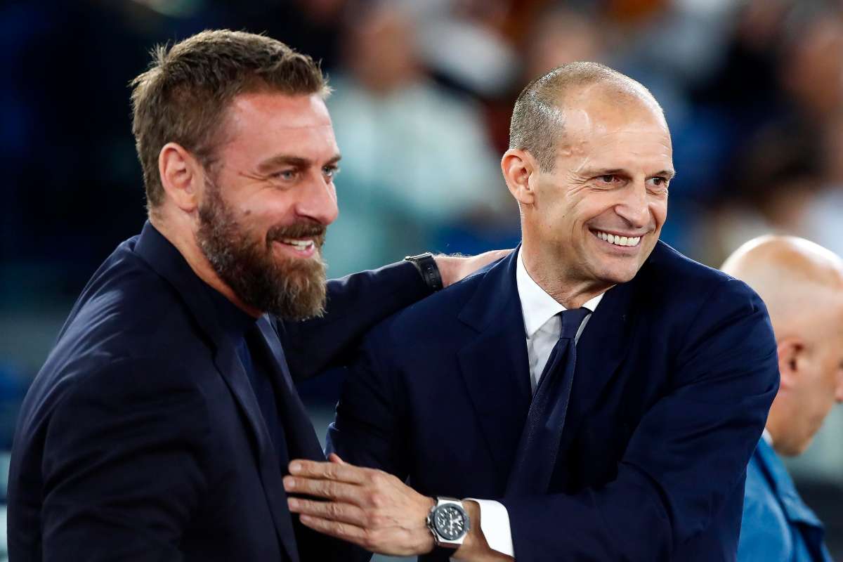 De Rossi e Allegri si abbracciano a bordo campo