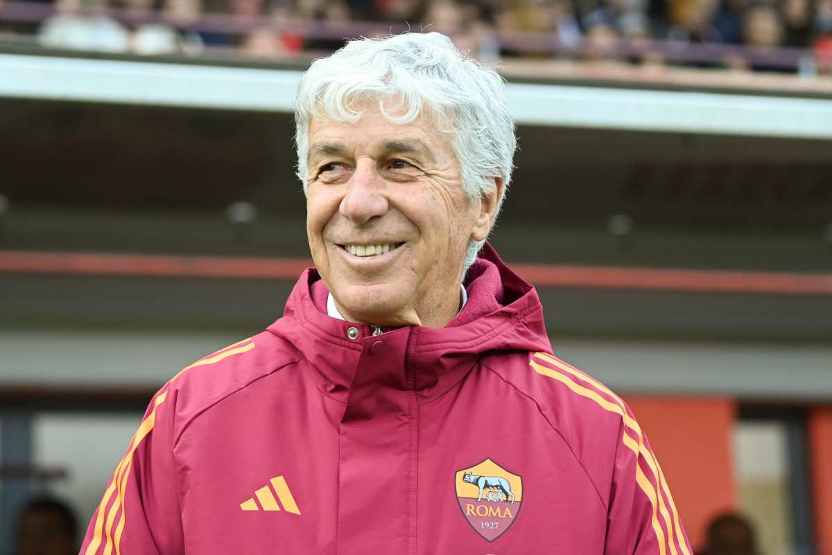 Gasperini sorridente in panchina
