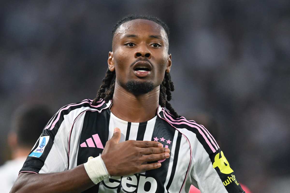 Khephren Thuram si tocca lo stemma della Juventus