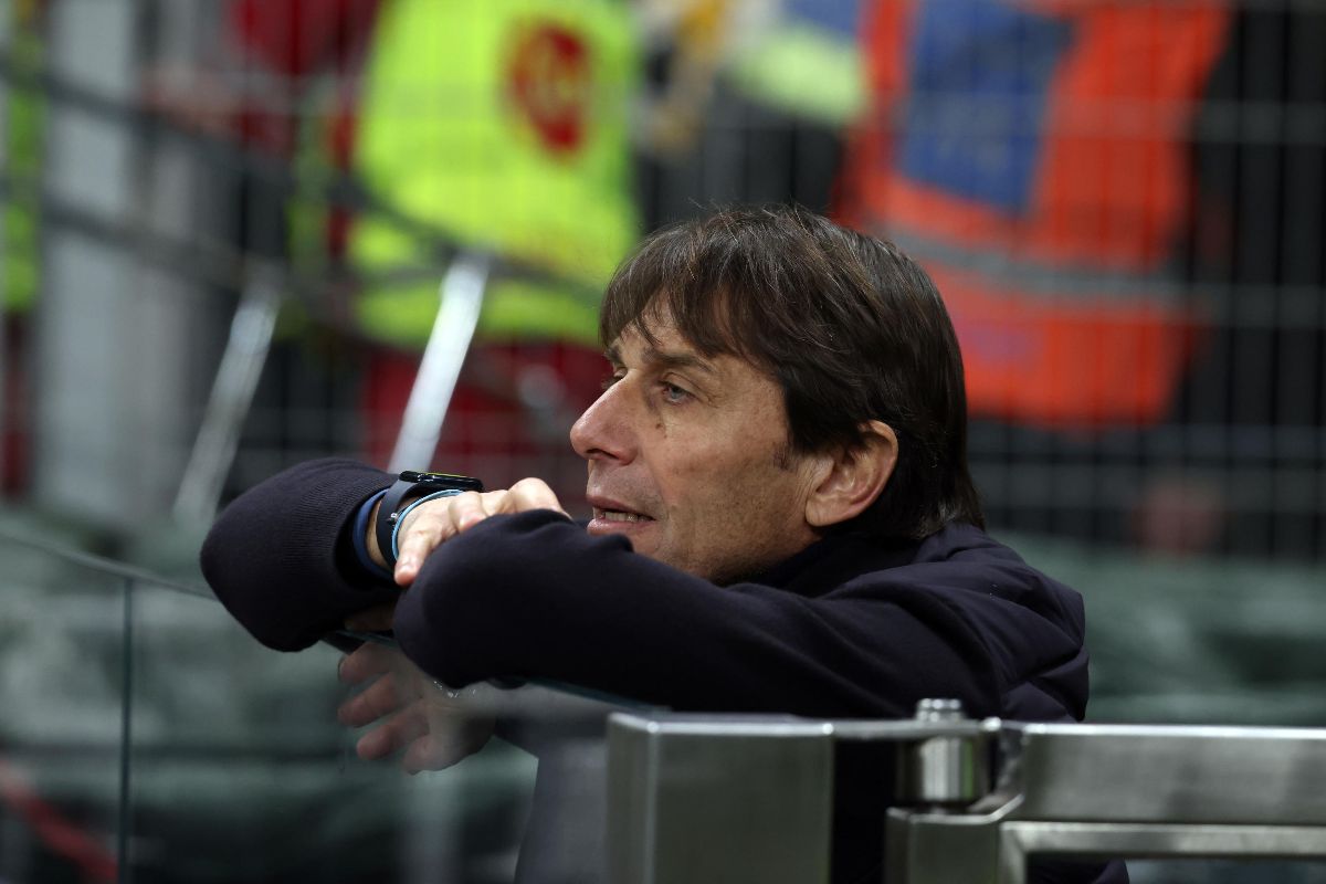 Antonio Conte in tribuna