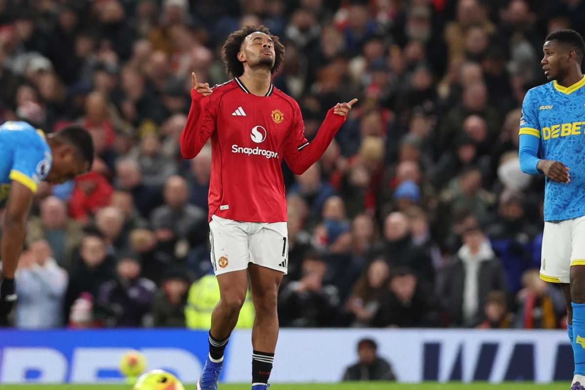 Zirkzee esulta in Manchester United-Wolves