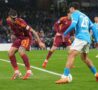 Gianluca Mancini in azione contro il Napoli