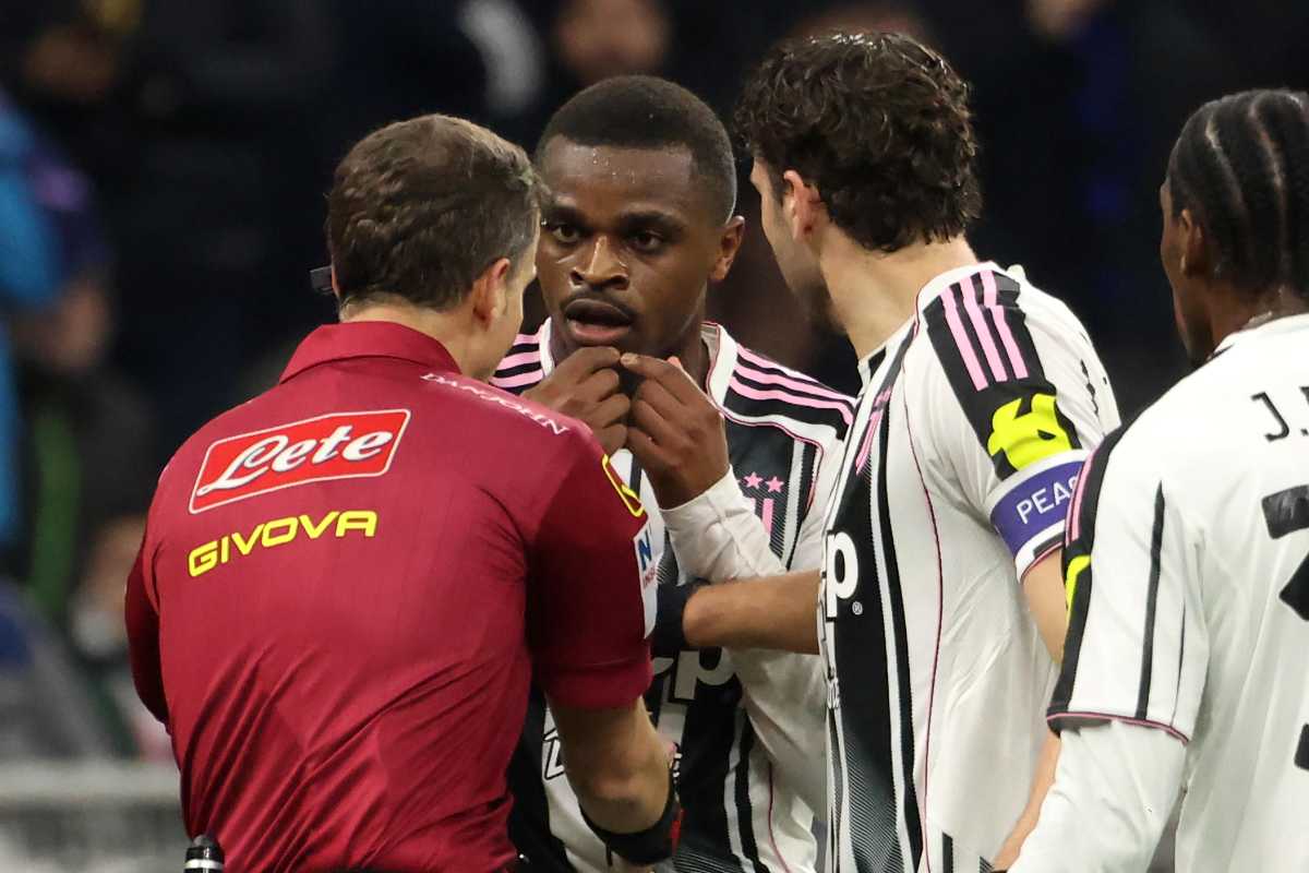 La Penna discute con Kalulu dopo l'espulsione