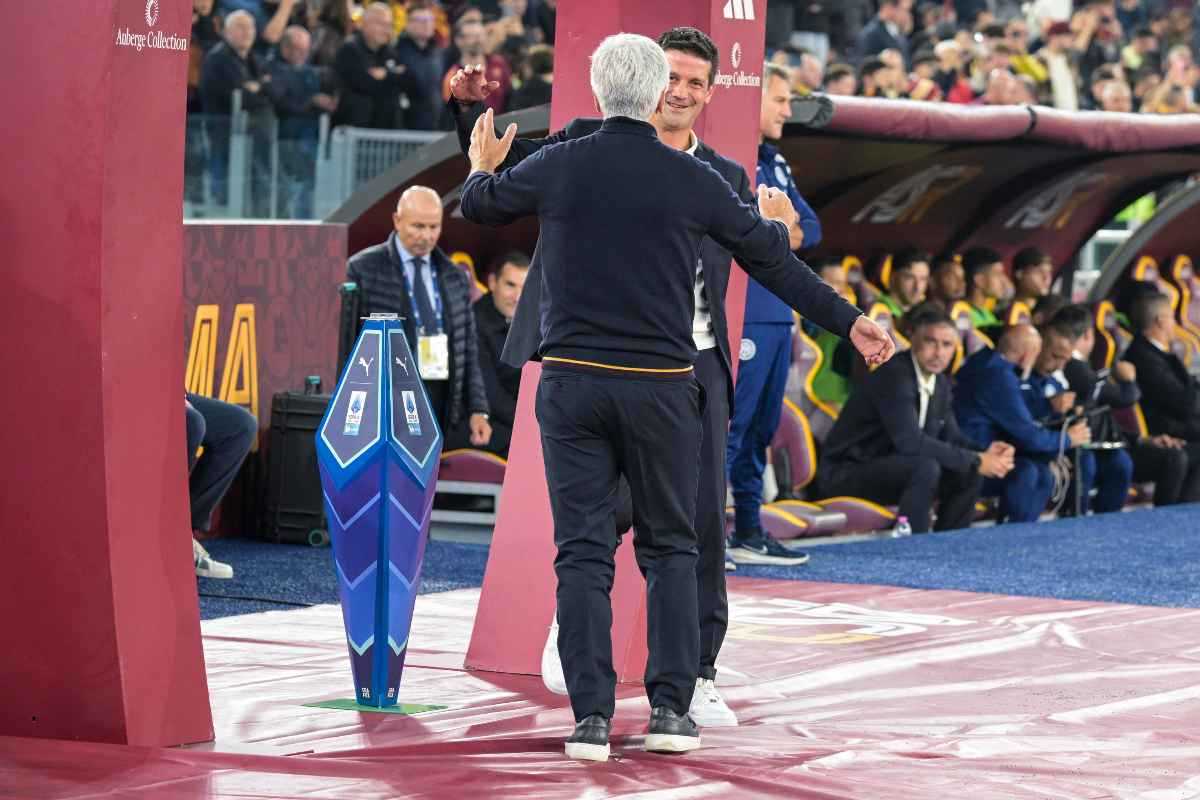 Gasperini e Chivu si salutano a bordo campo