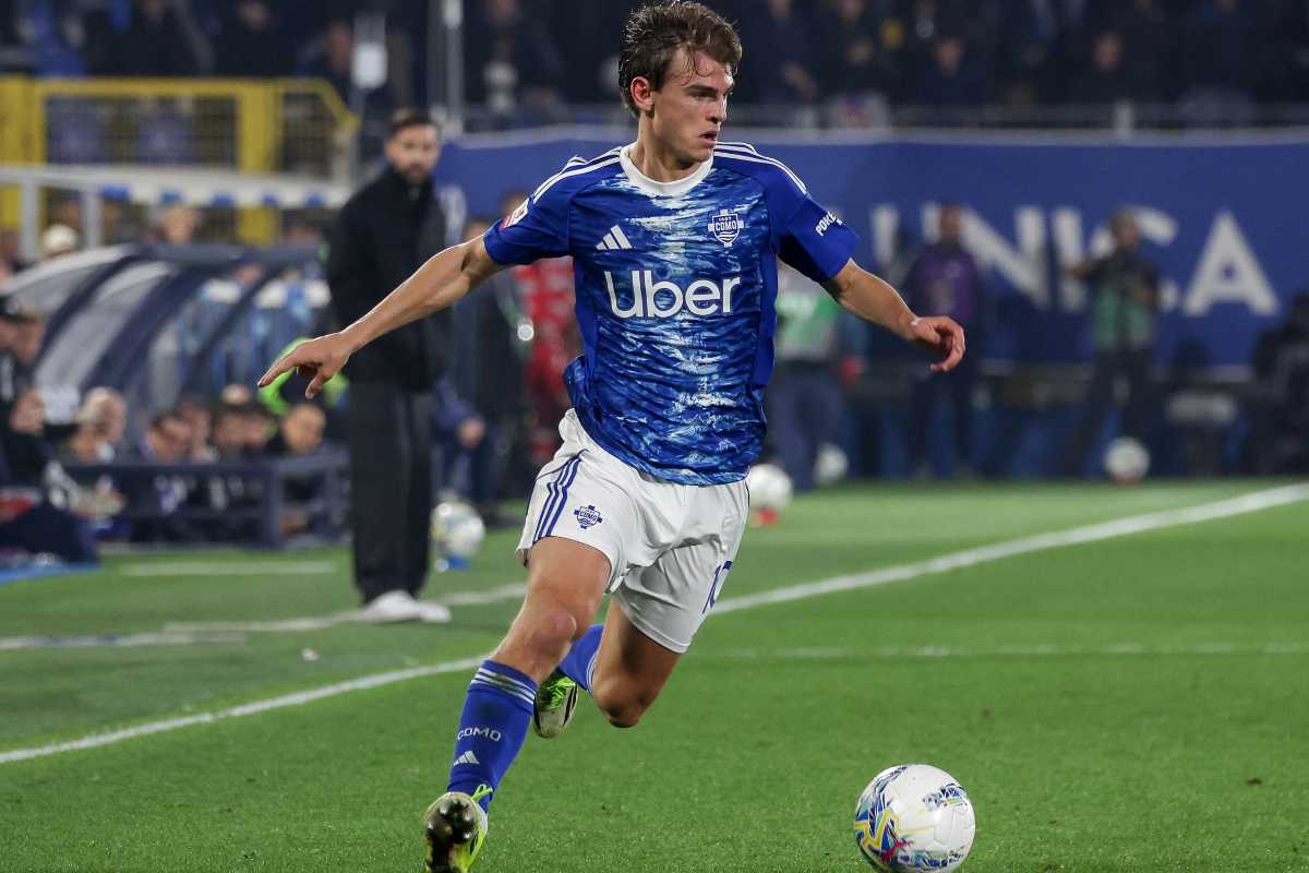 Nico Paz porta palla sulla fascia