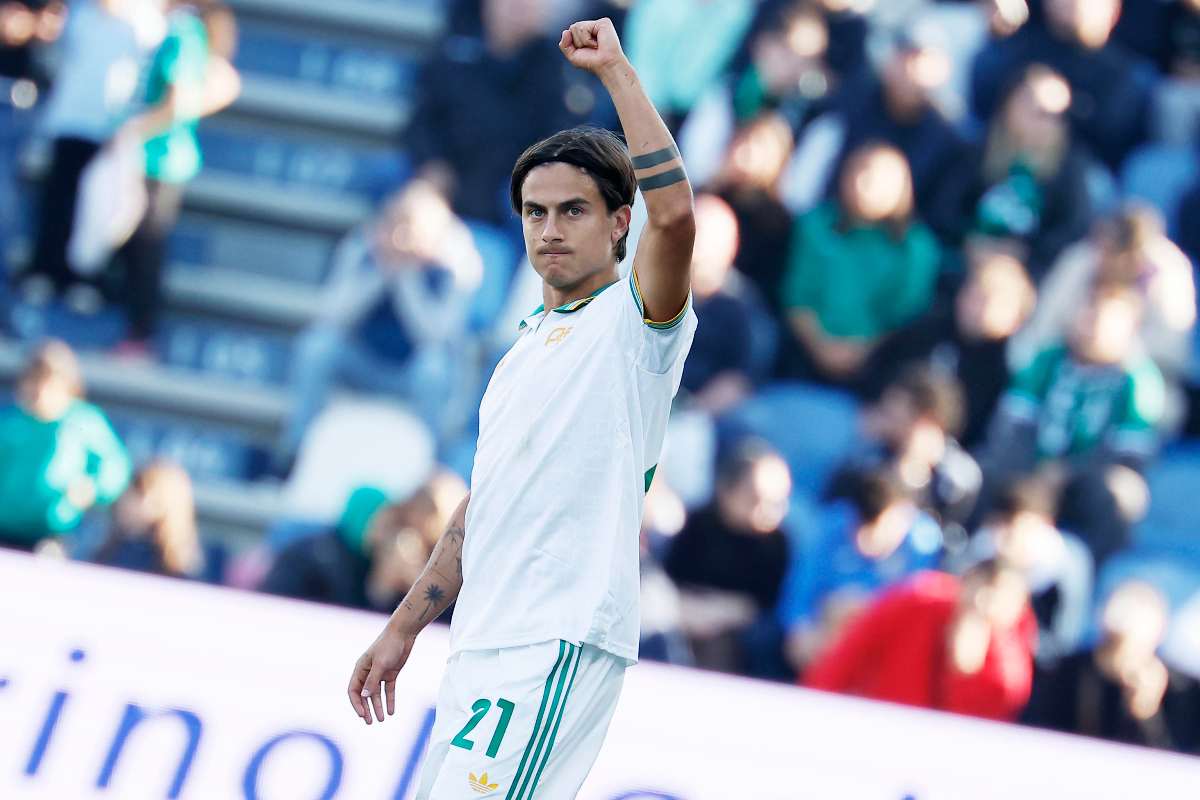 Paulo Dybala esulta dopo un gol