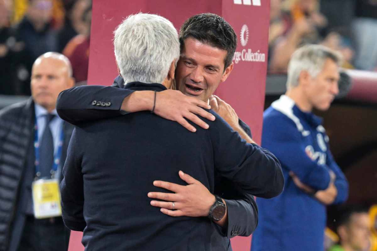 Chivu abbraccia Gasperini prima del match