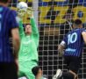 Svilar subisce il gol da Lautaro