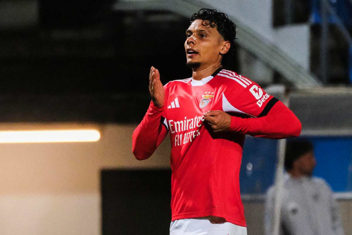 Richard Rios esulta dopo un gol