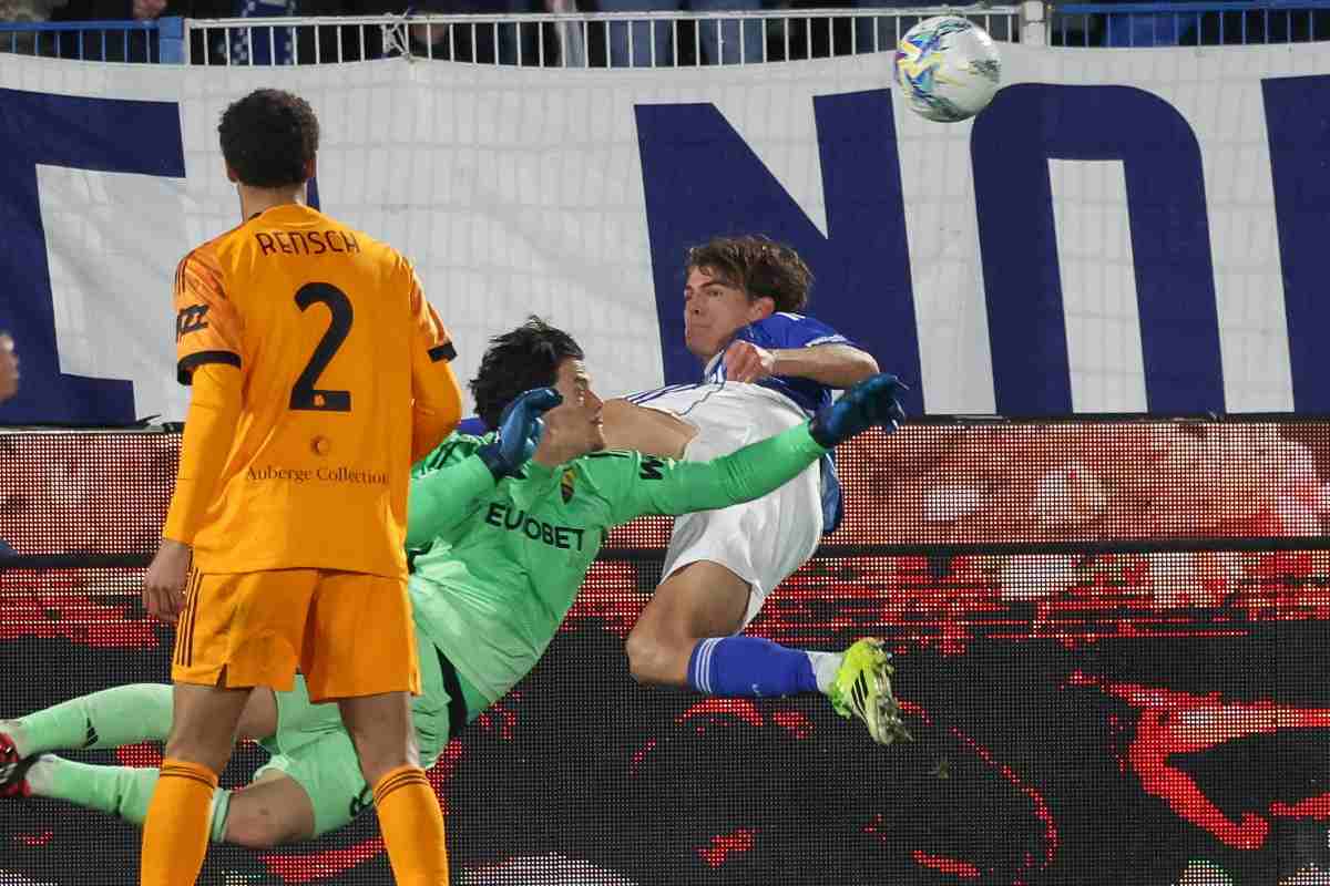 Mile Svilar in tuffo contro il Como