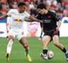 Nusa in azione contro il Bayer Leverkusen