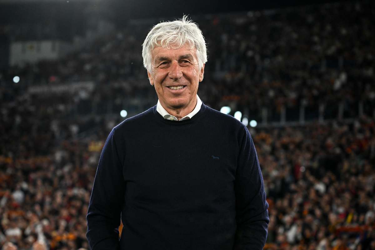 Gian Piero Gasperini ride a bordo campo