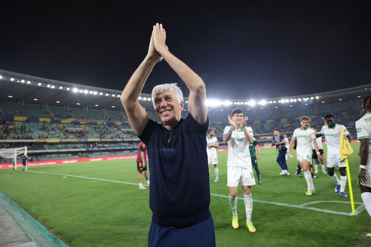 Gian Piero Gasperini saluta e ringrazia i tifosi