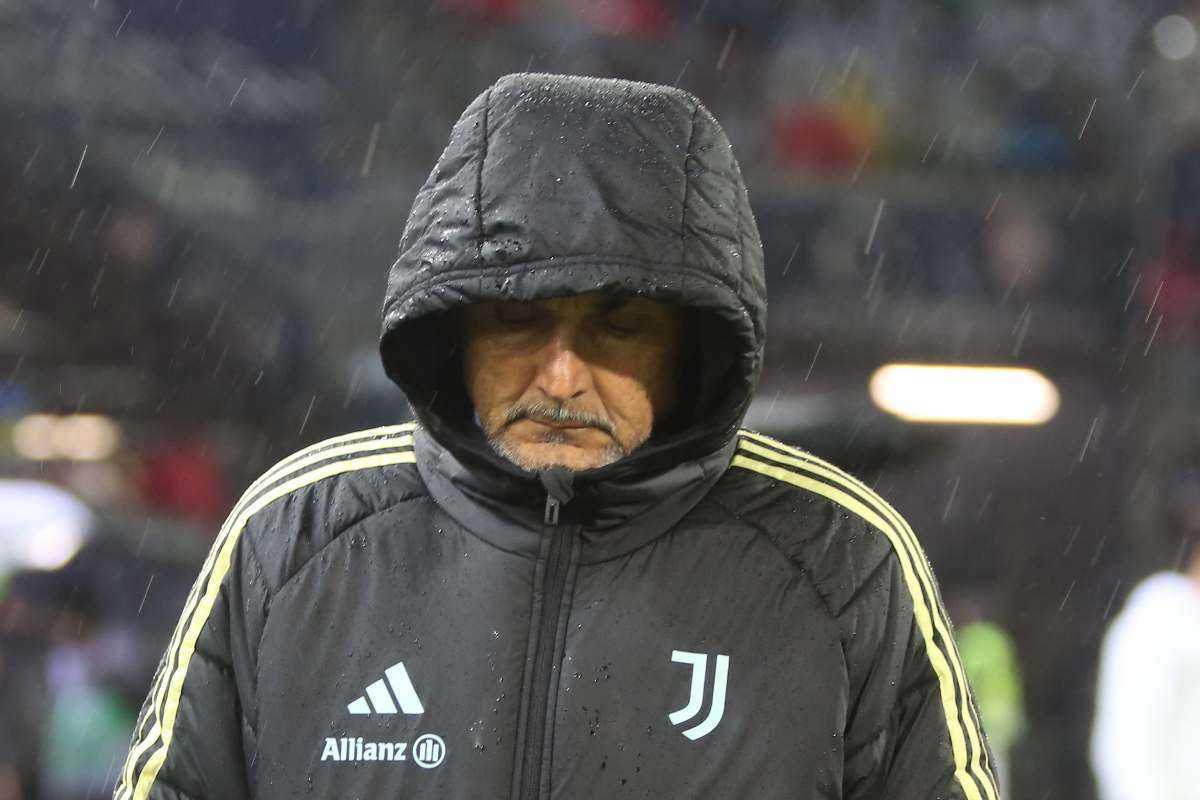 Spalletti disperato sotto la pioggia