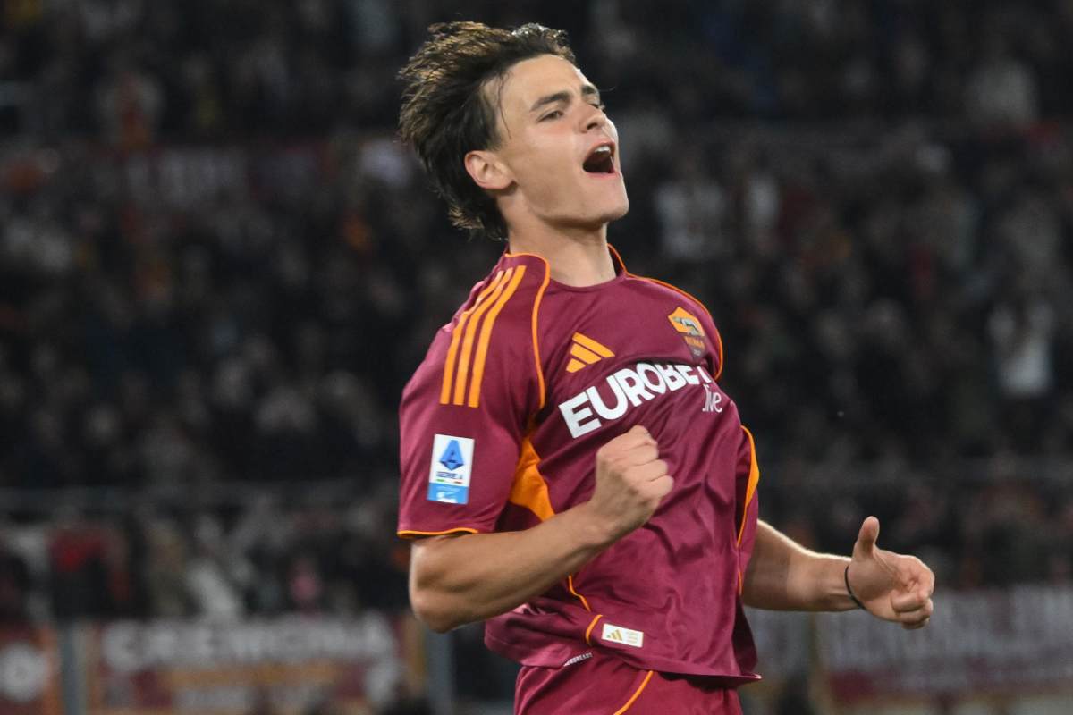 Niccolò Pisilli esulta dopo il gol alla Juventus
