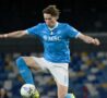 Scott McTominay controlla palla al volo