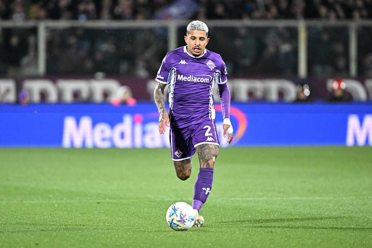 Dodo con la maglia della Fiorentina