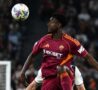 Evan Ndicka in azione con la Roma