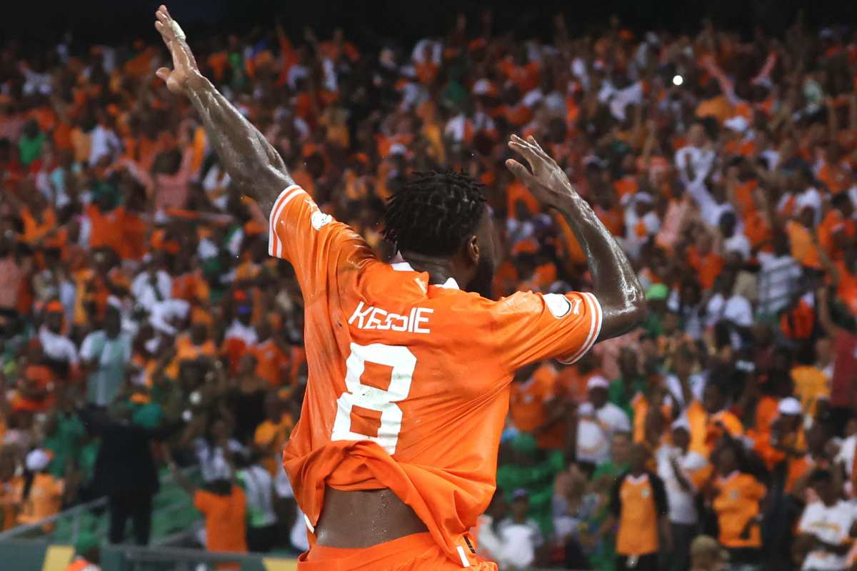 Franck Kessié esulta con la Costa d'Avorio