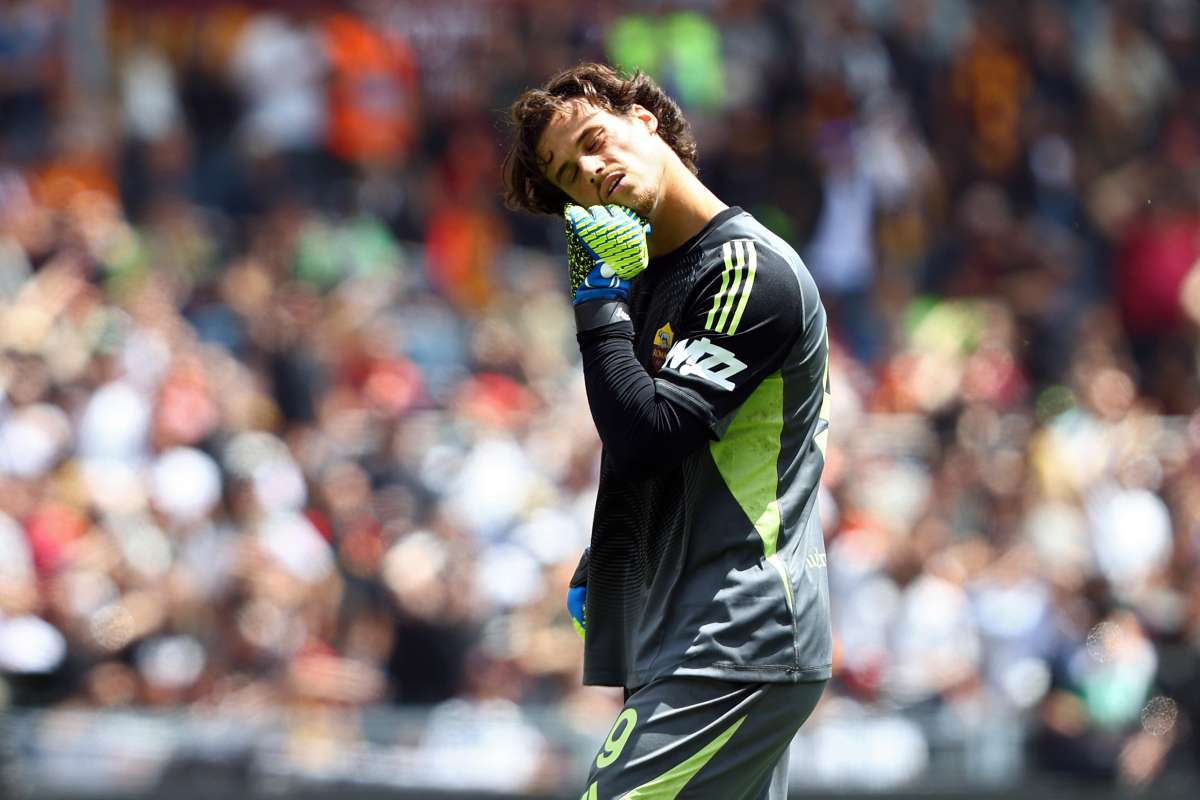 Mile Svilar, portiere della Roma