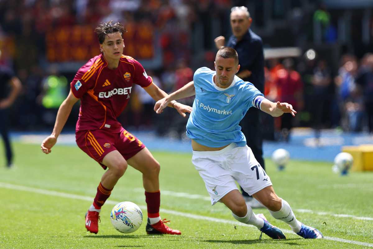 Niccolò Pisilli durante il derby Roma-Lazio