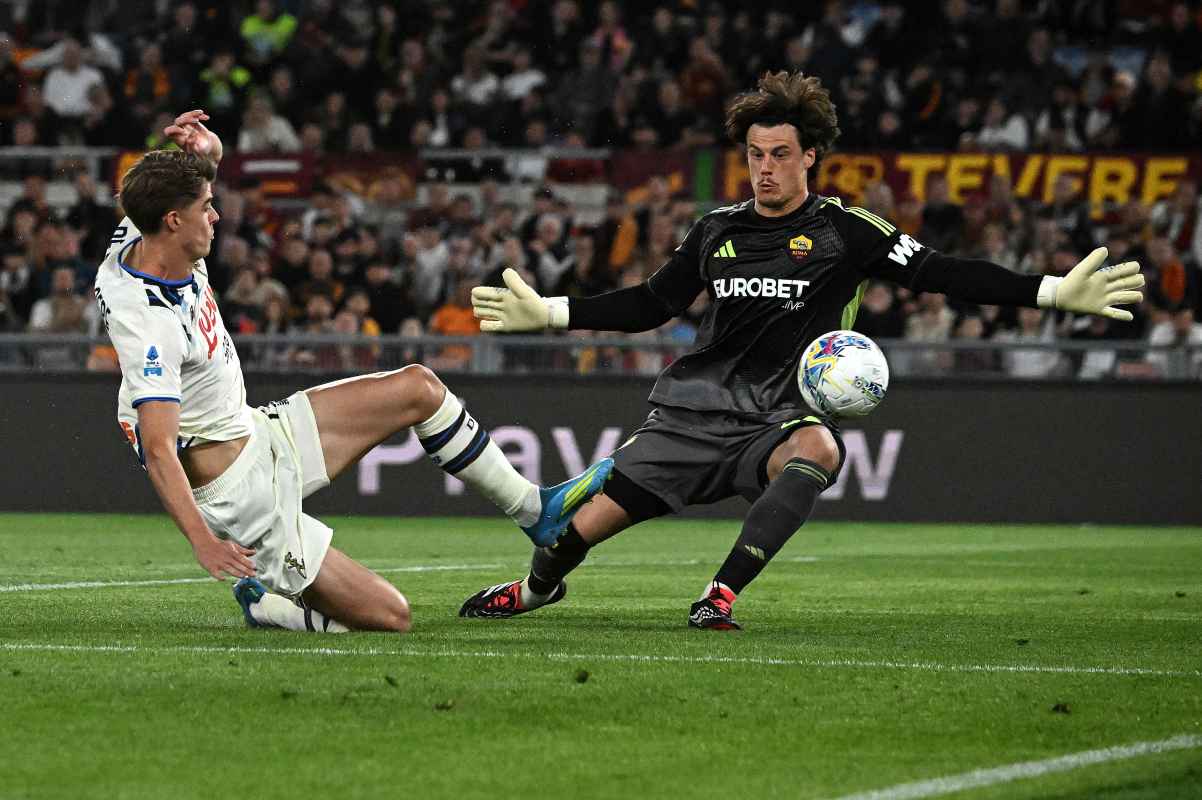 Mile Svilar durante Roma-Atalanta