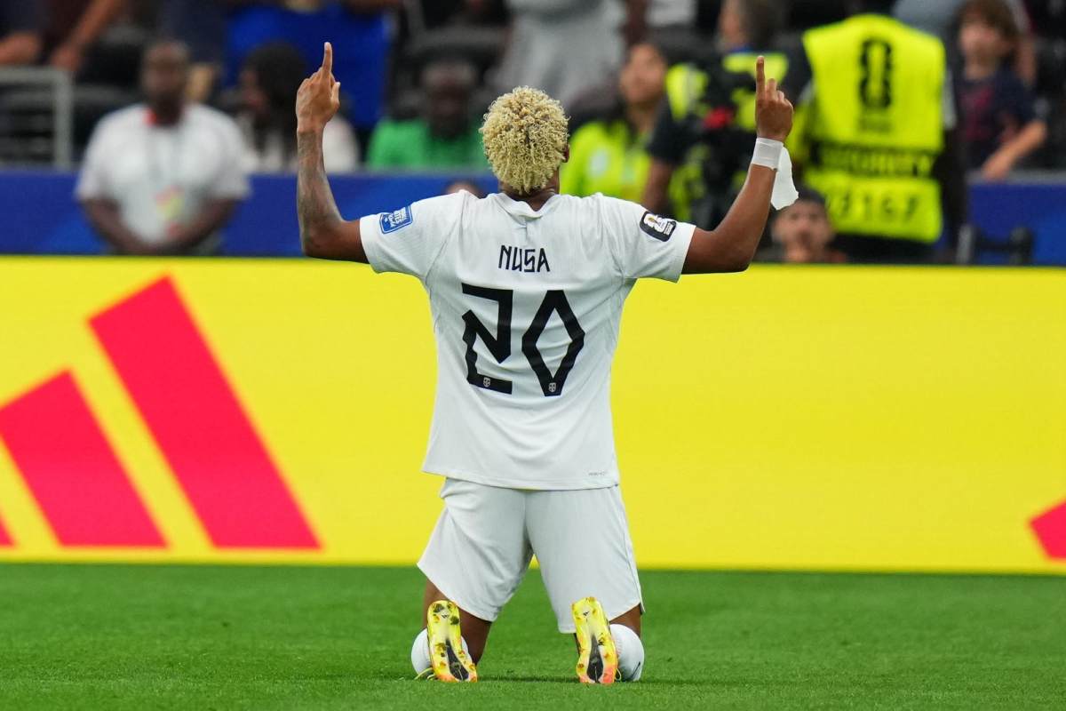 Antonio Nusa esulta con la Norvegia