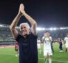 Gasperini applaude lo spicchio dei tifosi della Roma