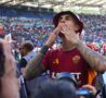 Gianluca Mancini manda baci alla Curva Sud