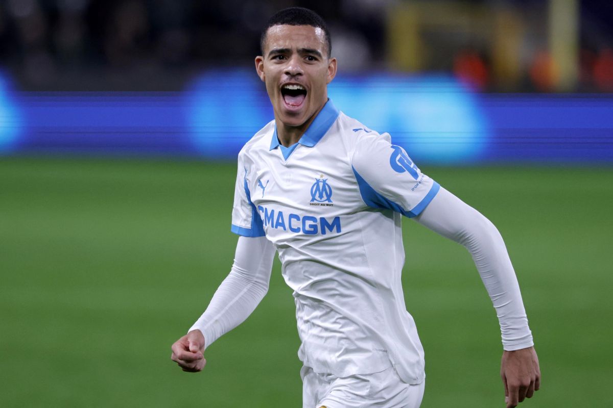 Mason Greenwood esulta