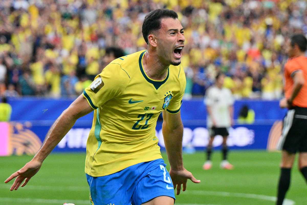 Gabriel Martinelli esulta con il Brasile