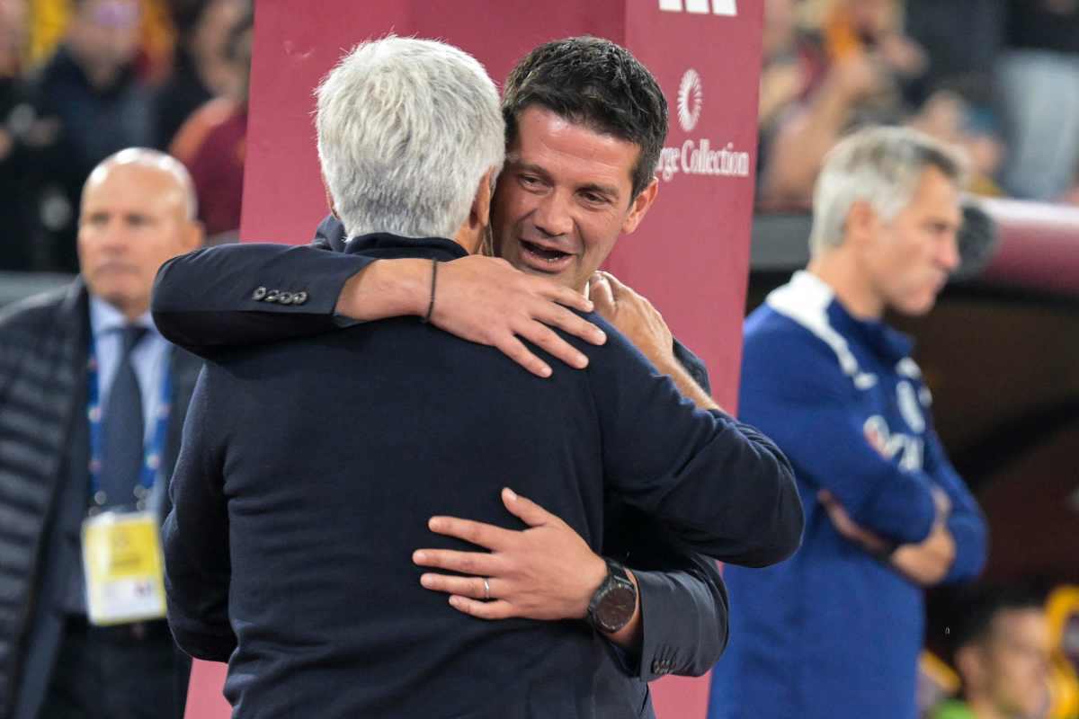 Gasperini e Chivu si abbracciano