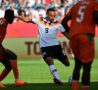 Jamie Laweling in azione con la Germania