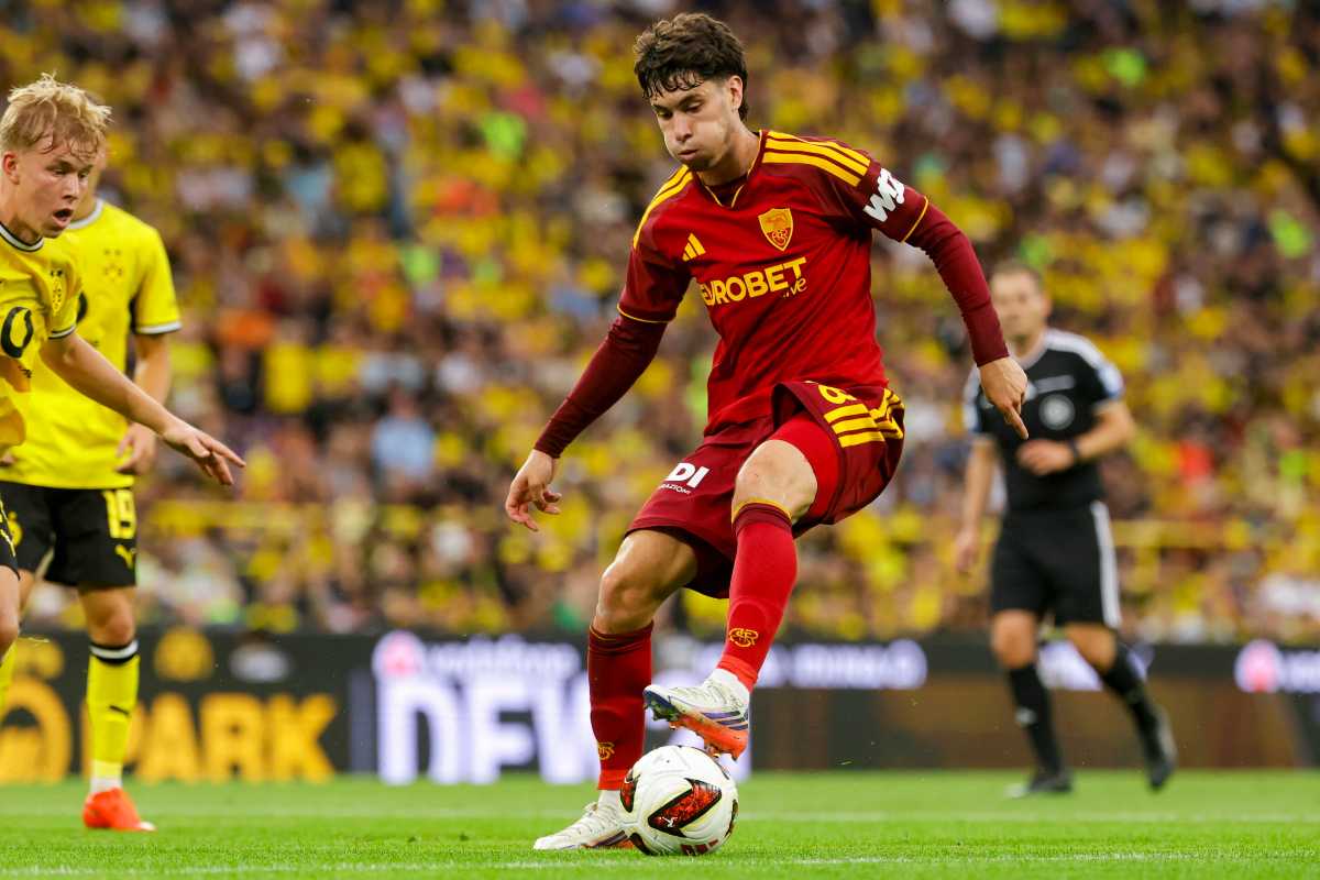 Soulé in azione durante Borussia-Roma