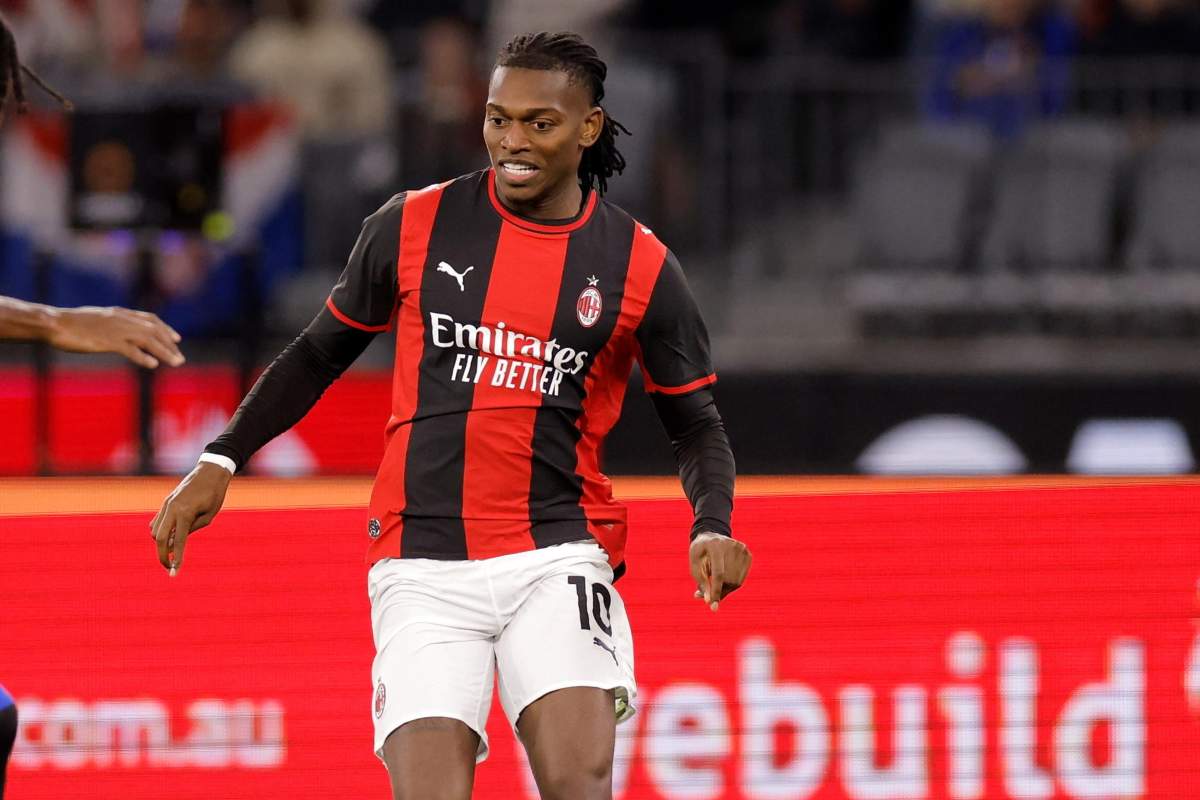 Rafa Leao con la maglia del Milan
