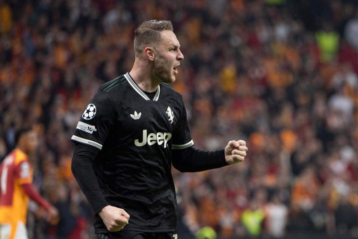 Teun Koopmeiners esulta in maglia Juve