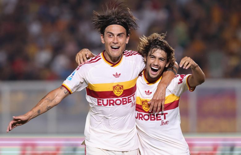 Dybala e Mora esultano a Lecce