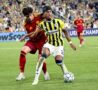 Balerdi durante Fenerbahçe-Roma