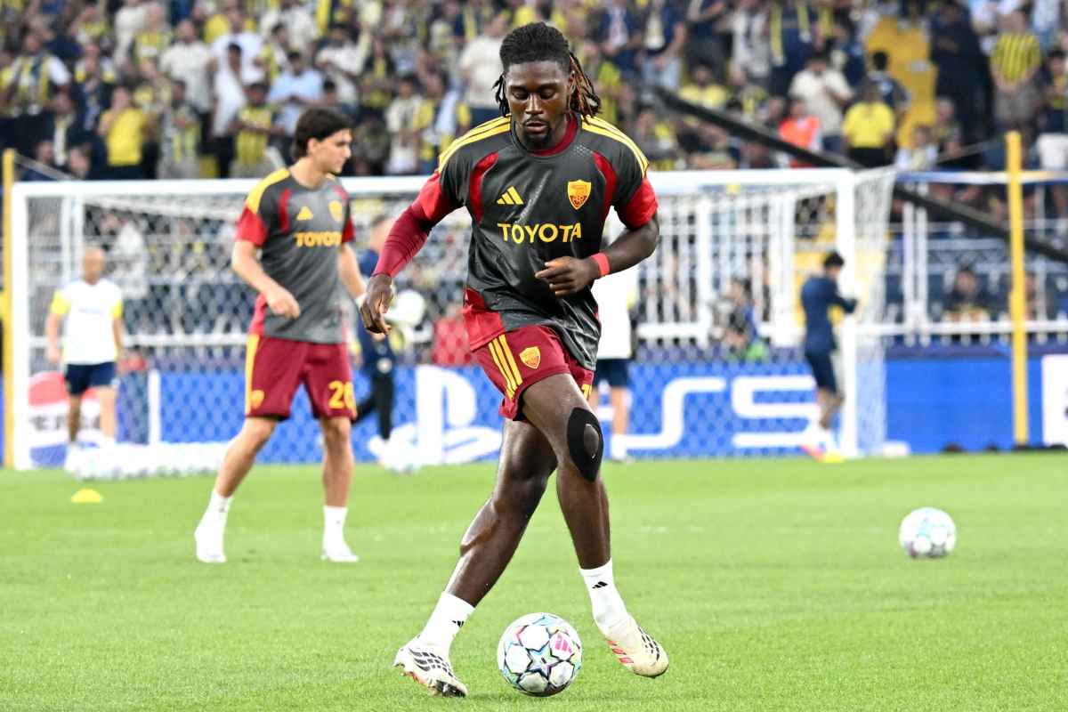 Manu Koné durante il riscaldamento