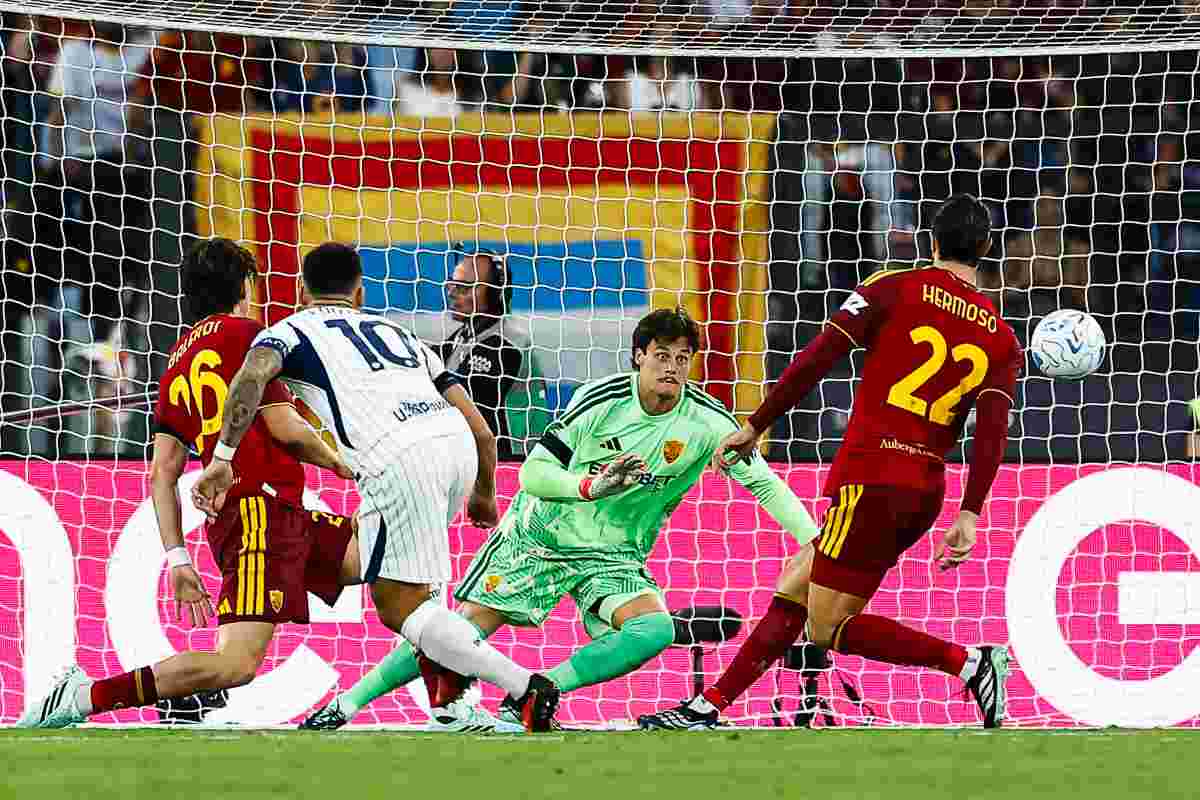 Lautaro Martinez segna il gol del 2-1