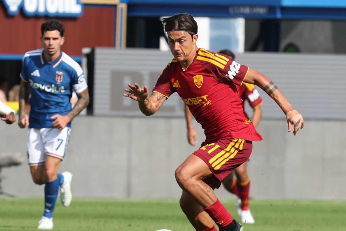 Paulo Dybala punta l'uomo