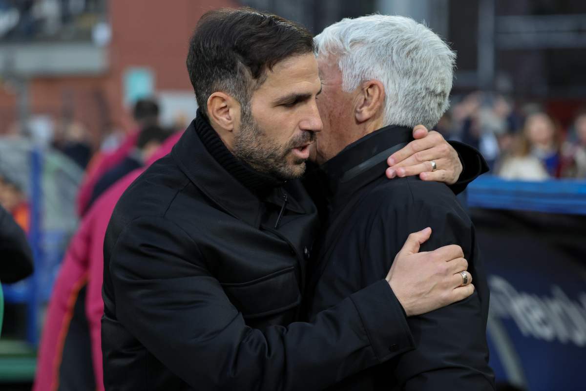 Fabregas e Gasperini si abbracciano