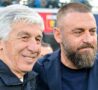 Gasperini e De Rossi sorridenti a bordo campo