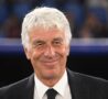 Gasperini ride a bordo campo