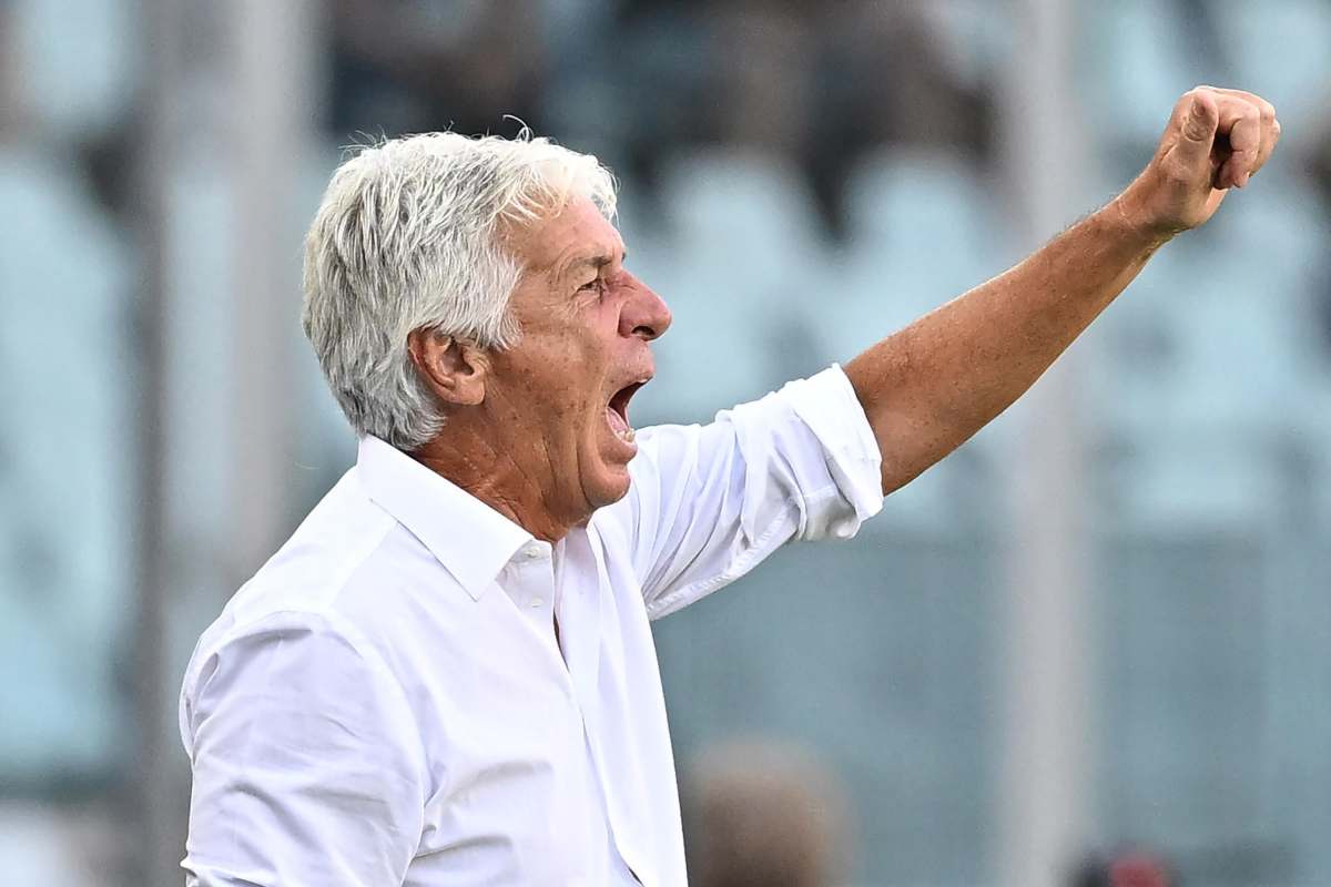 Pollice alzato di Gasperini dalla panchina